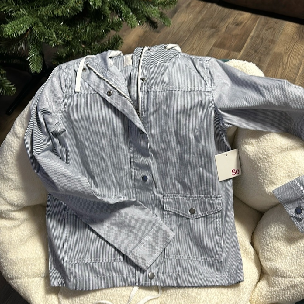 Light Cute Jacket Brand New with tags!!